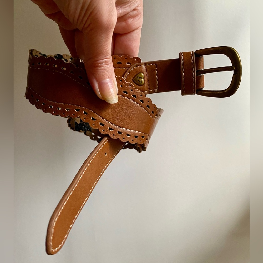 Betsey Johnson Western Scalloped belt